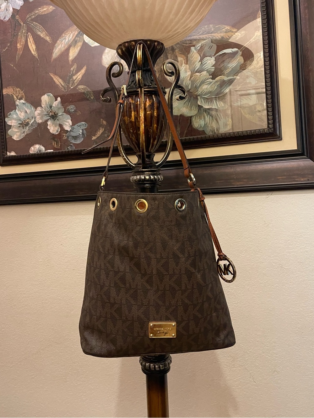 Michael Michael Kors please check all picture of condition